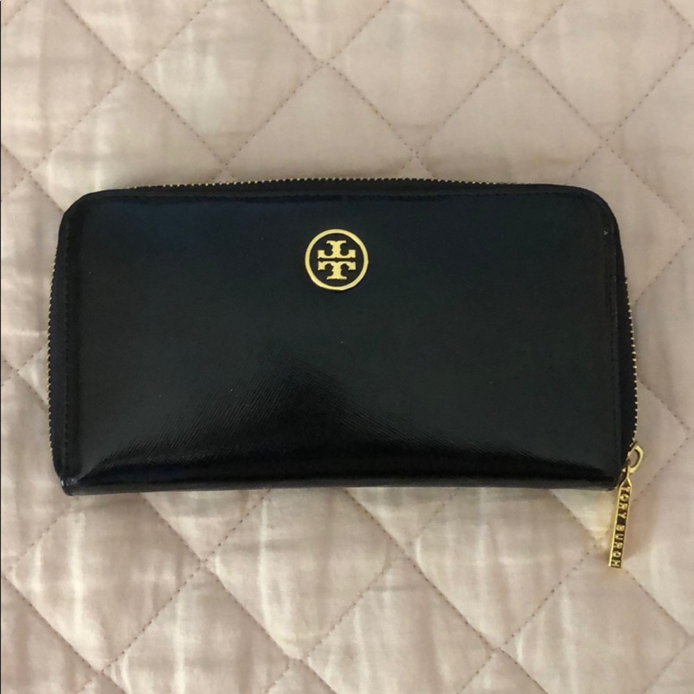 Tory Burch wallet